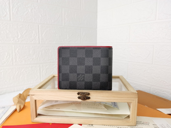 LVコピーウォレット着用イメージ